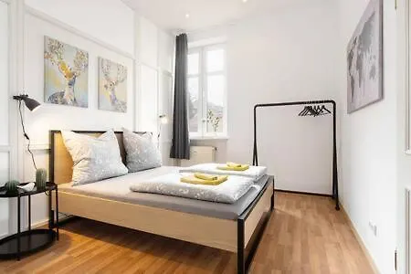 2bedroom In Historic Near Nymphenburg Palace Apartman