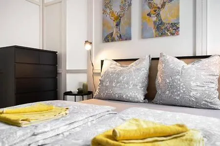 Апартаменты 2bedroom In Historic Near Nymphenburg Palace
